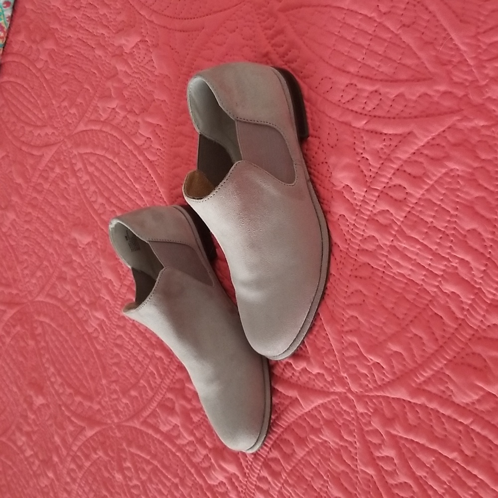 New Kelly & Katie suede shoes